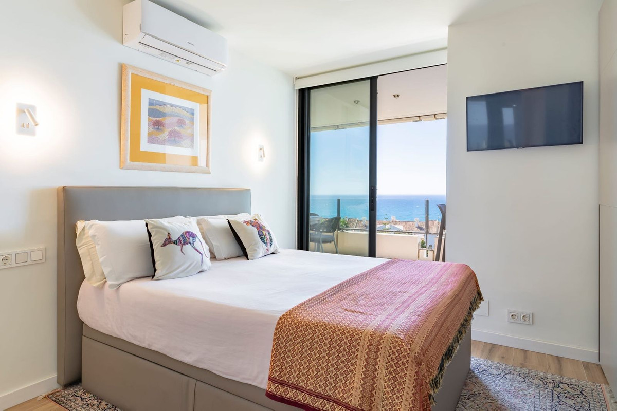 3 Bedroom Apartment in Marbella - Photo 13