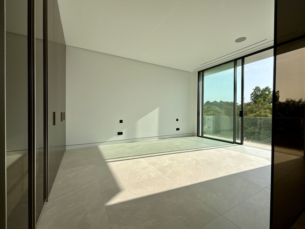 3 Bedroom Villa in Marbella - Photo 15