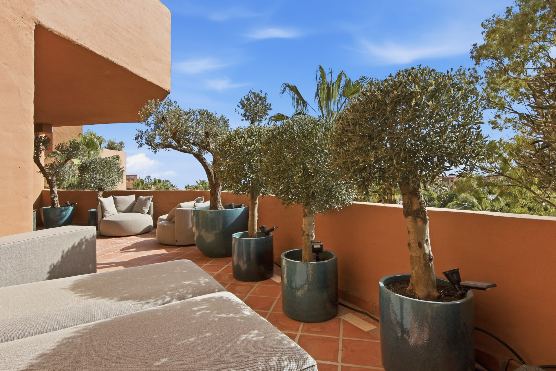 2 Bedroom Apartment in Estepona - Photo 13