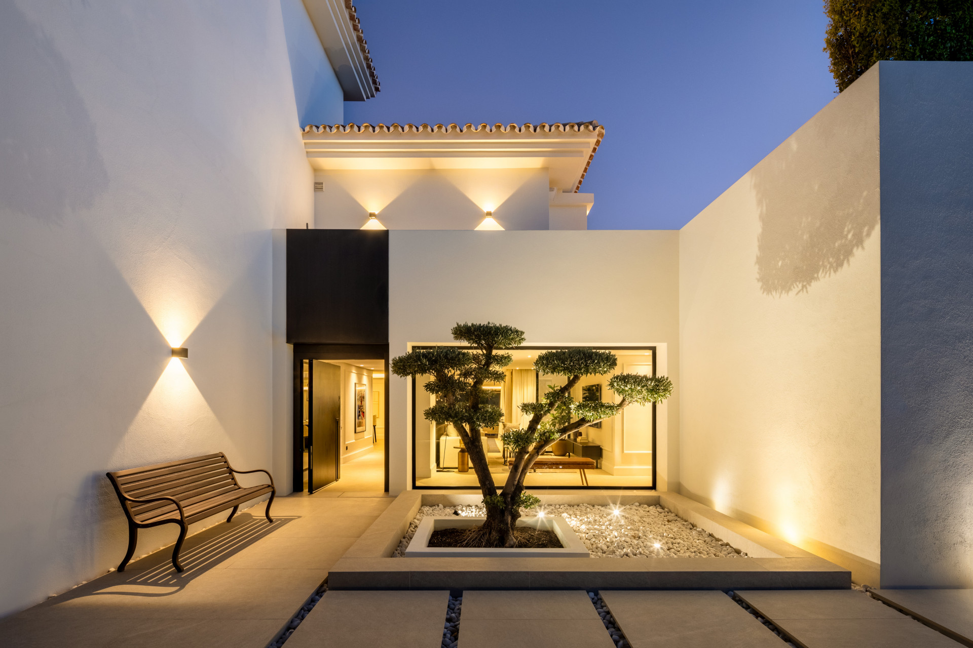 6 Bedroom Villa in Marbella - Photo 11