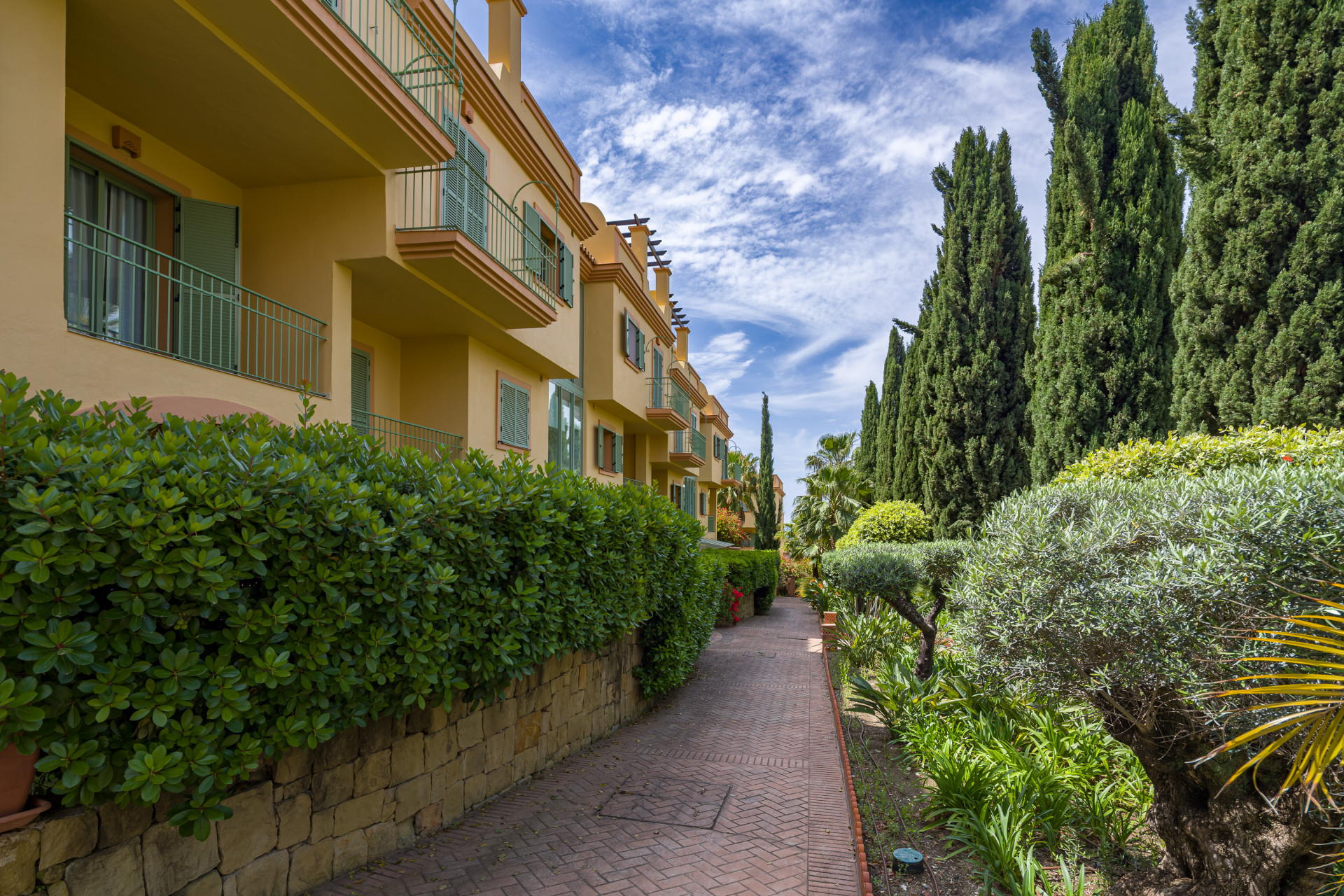 2 Bedroom Apartment in Benahavís - Photo 19