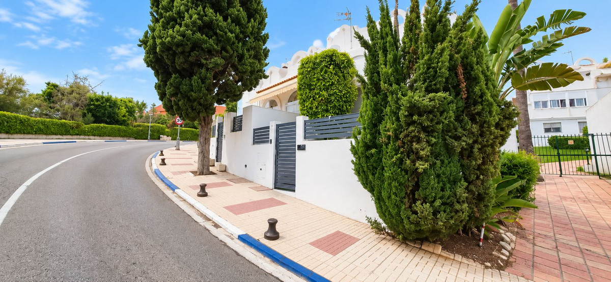2 Bedroom Townhouse in Marbella