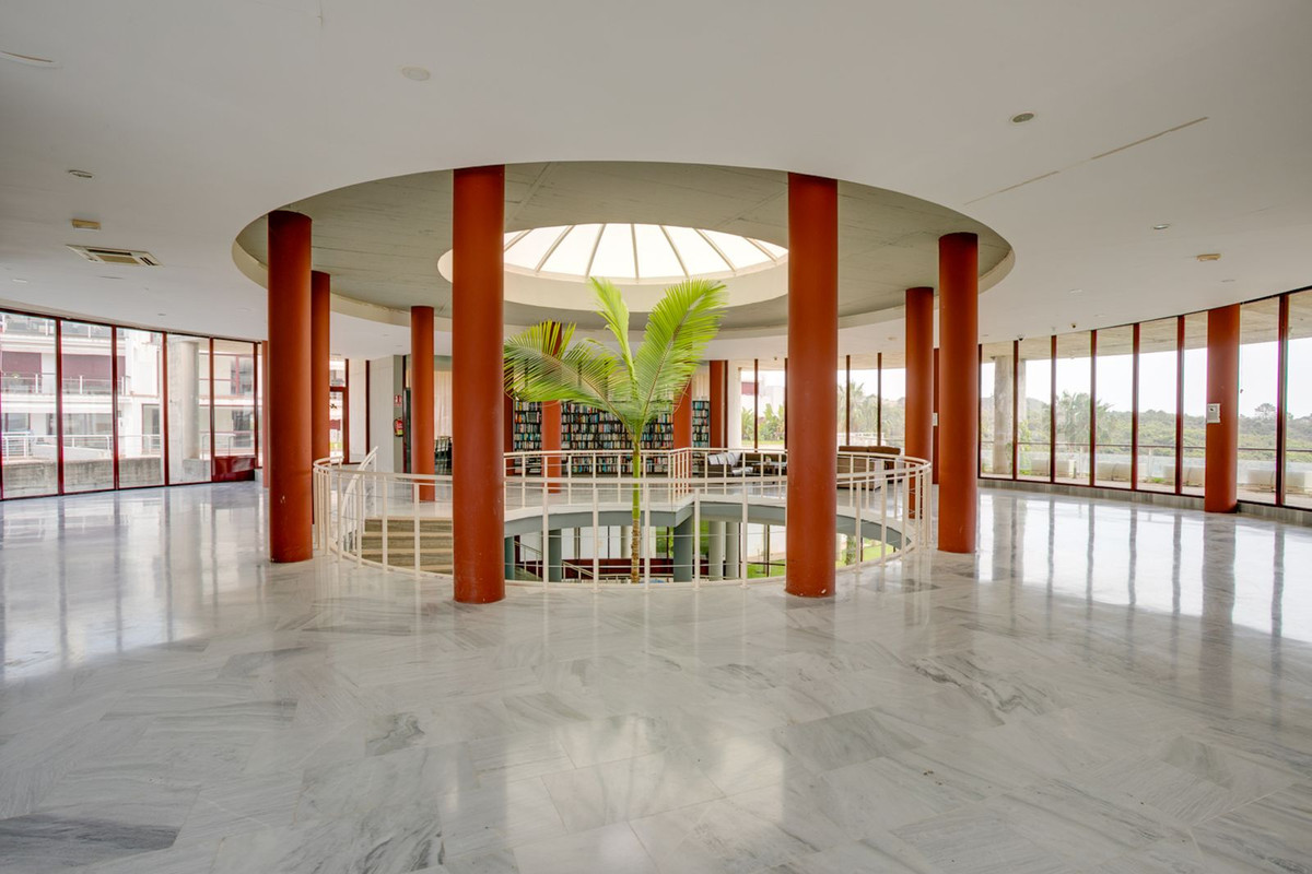 2 Bedroom Apartment in Benahavís - Foto 24