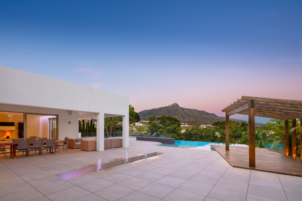 6 Bedroom Villa in Marbella - Photo 19