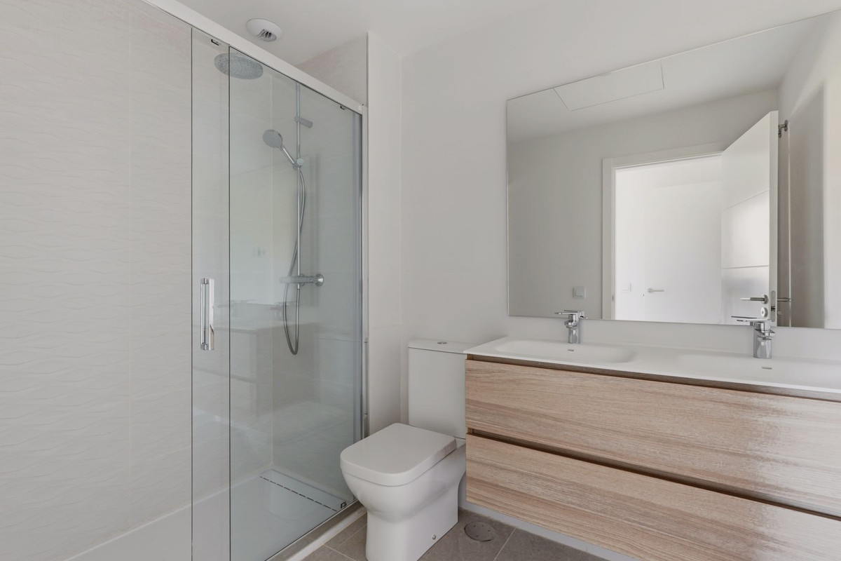 3 Bedroom Apartment in Estepona - Photo 27