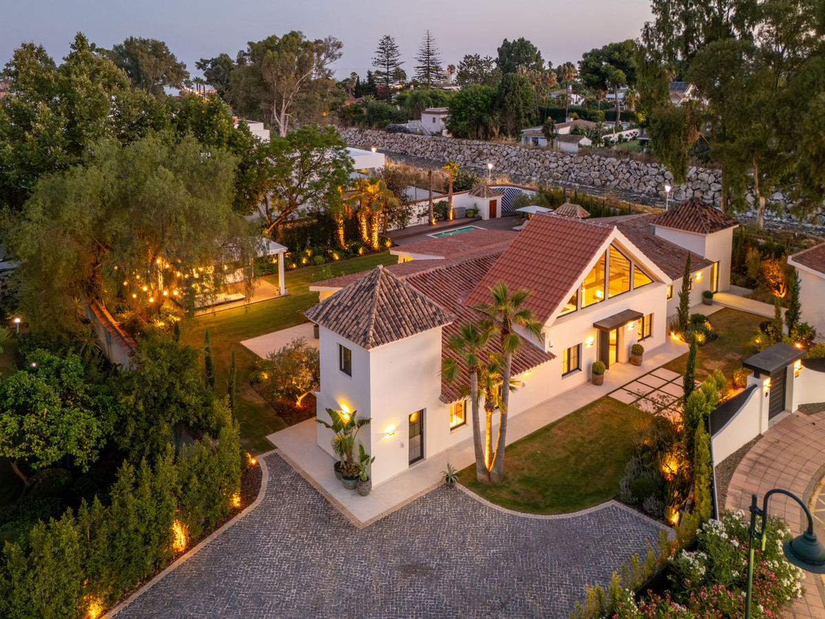 5 Bedroom Villa in Marbella - Photo 62