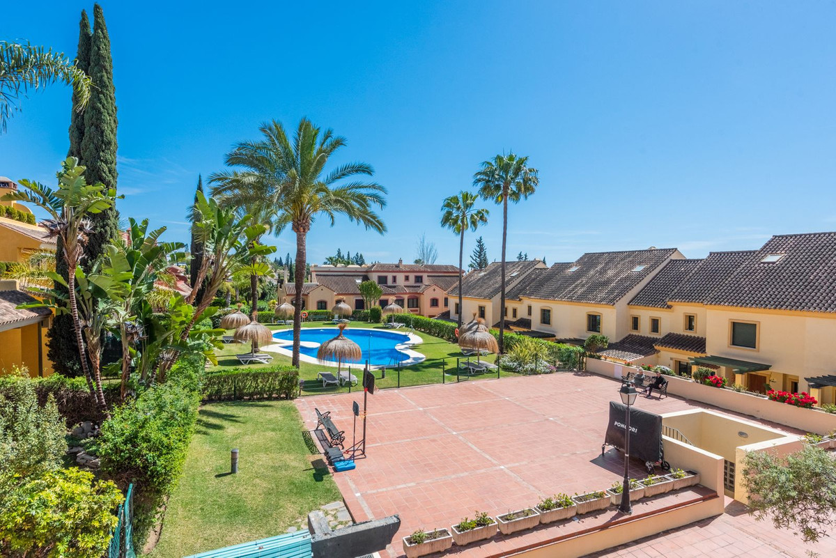 4 Bedroom Townhouse in Marbella - Photo 19