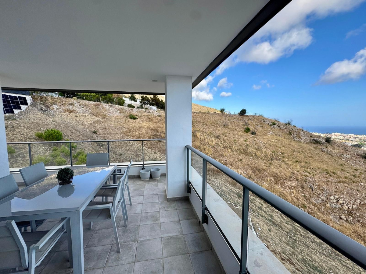 3 Bedroom Apartment in Benalmádena - Photo 8