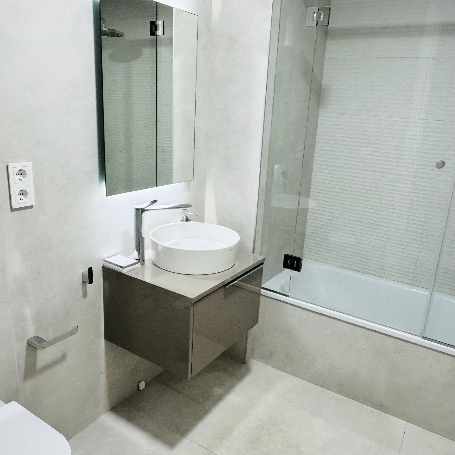 2 Bedroom Apartment in Estepona - Photo 11