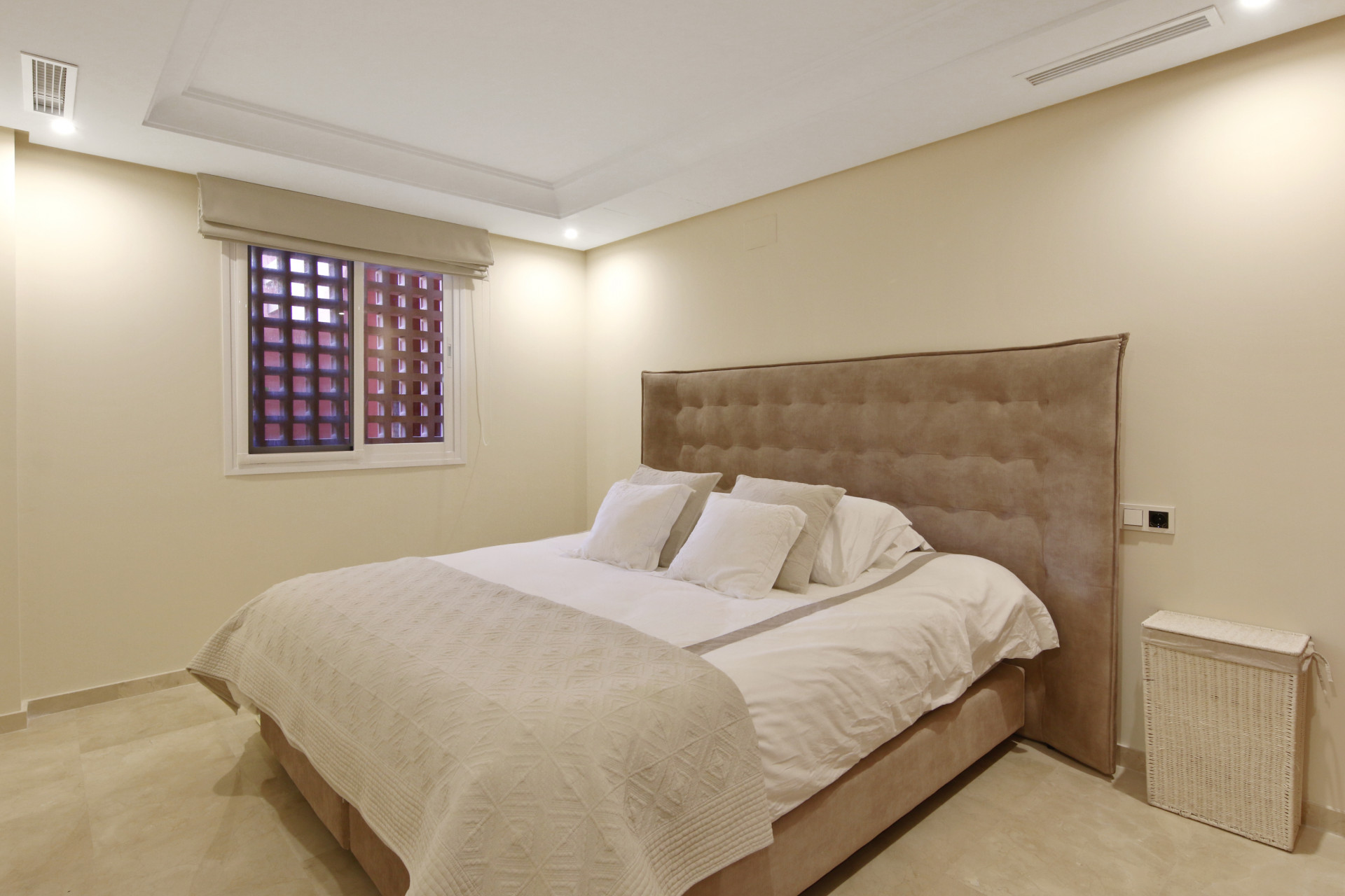 3 Bedroom Apartment in Estepona - Foto 13