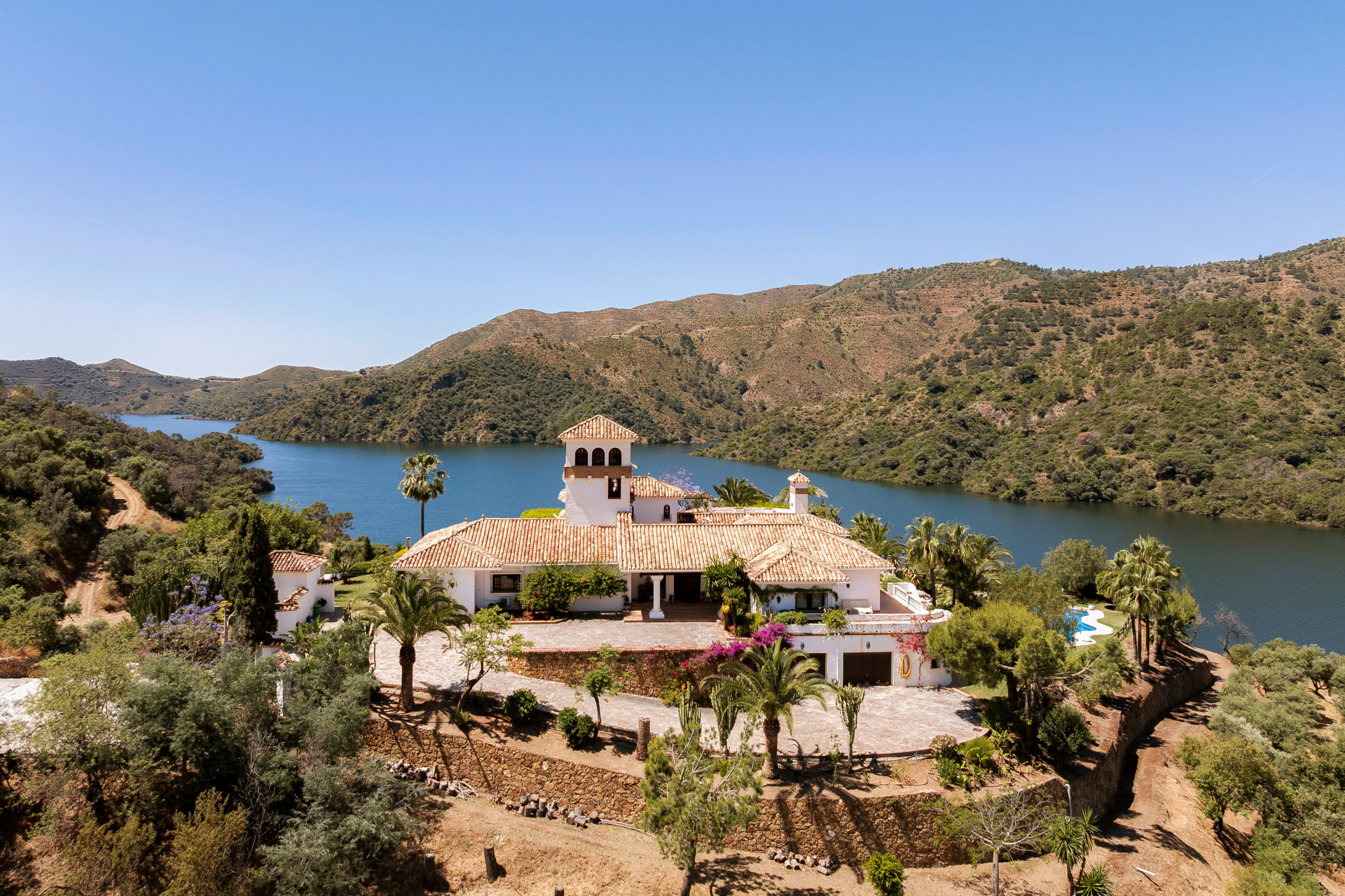 6 Bedroom Villa in Istán - Photo 9