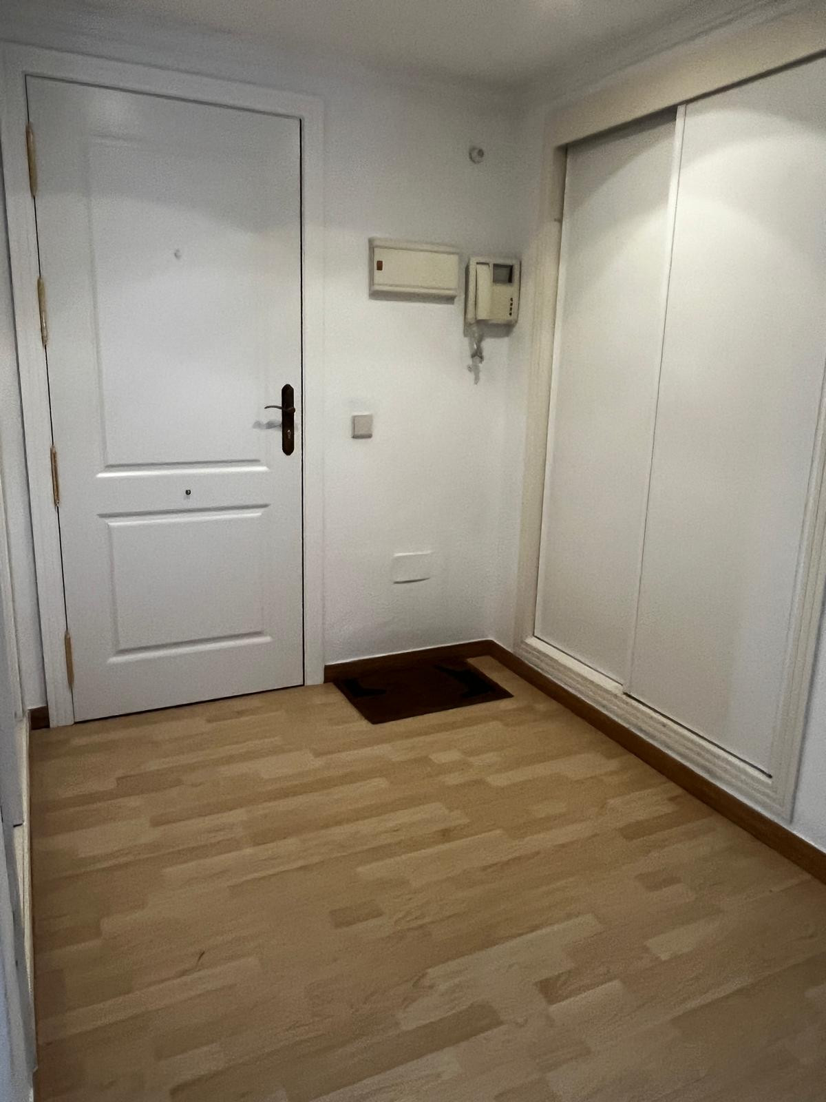 3 Bedroom Apartment in Marbella - Photo 15