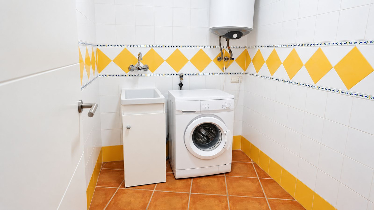 1 Bedroom Apartment in Benahavís - Photo 15
