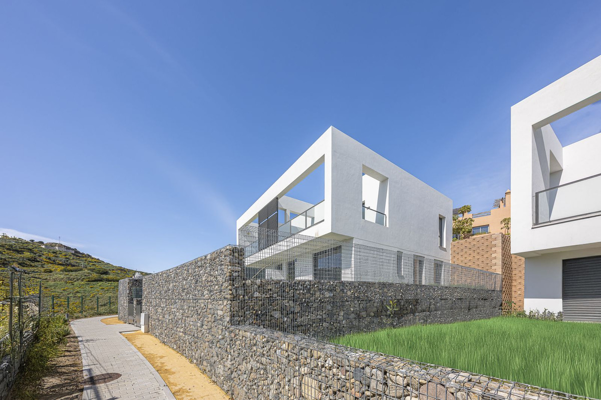 3 Bedroom Townhouse in Mijas - Photo 32