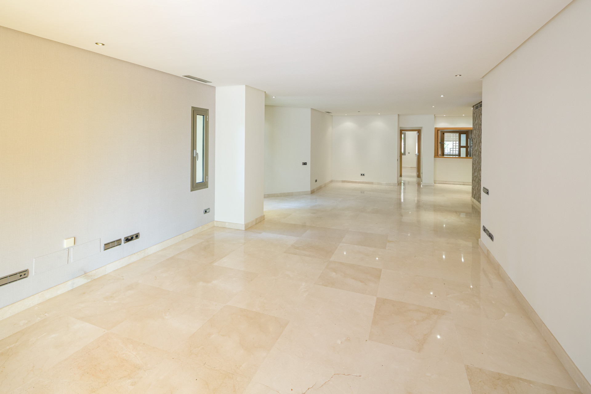 2 Bedroom Apartment in Marbella - Foto 12