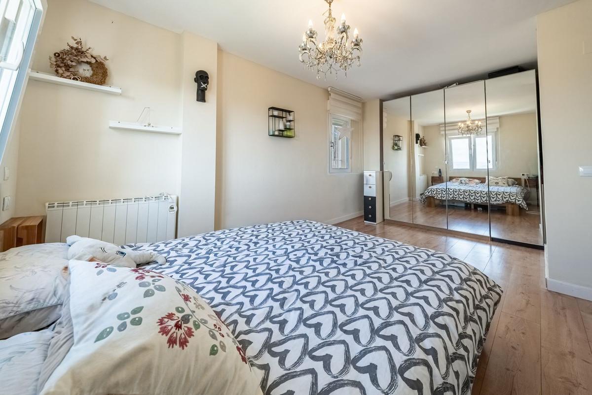 6 Bedroom Villa in Alhaurín de la Torre - Photo 14