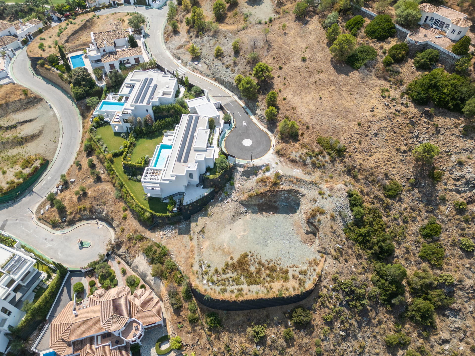 1,812 m² Plot in Benahavís - Photo 6
