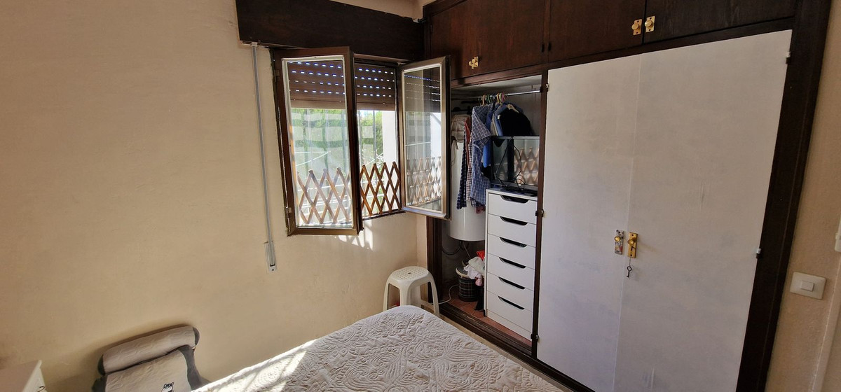 2 Bedroom Villa in Manilva - Photo 7