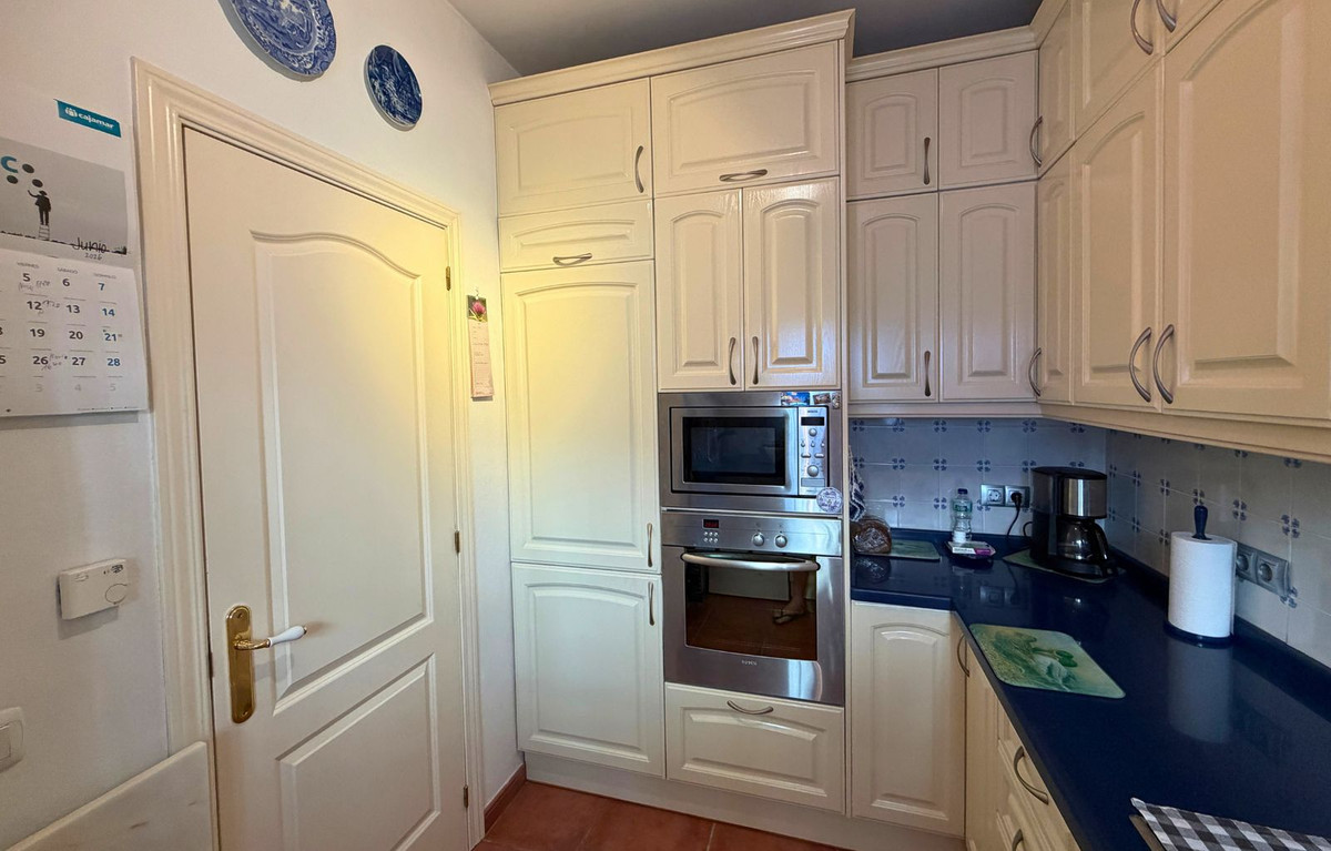 3 Bedroom Townhouse in Marbella - Photo 20