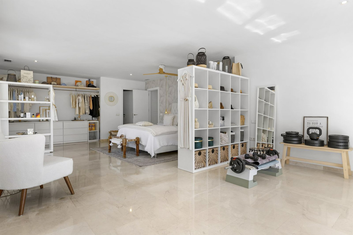4 Bedroom Villa in Marbella - Foto 24