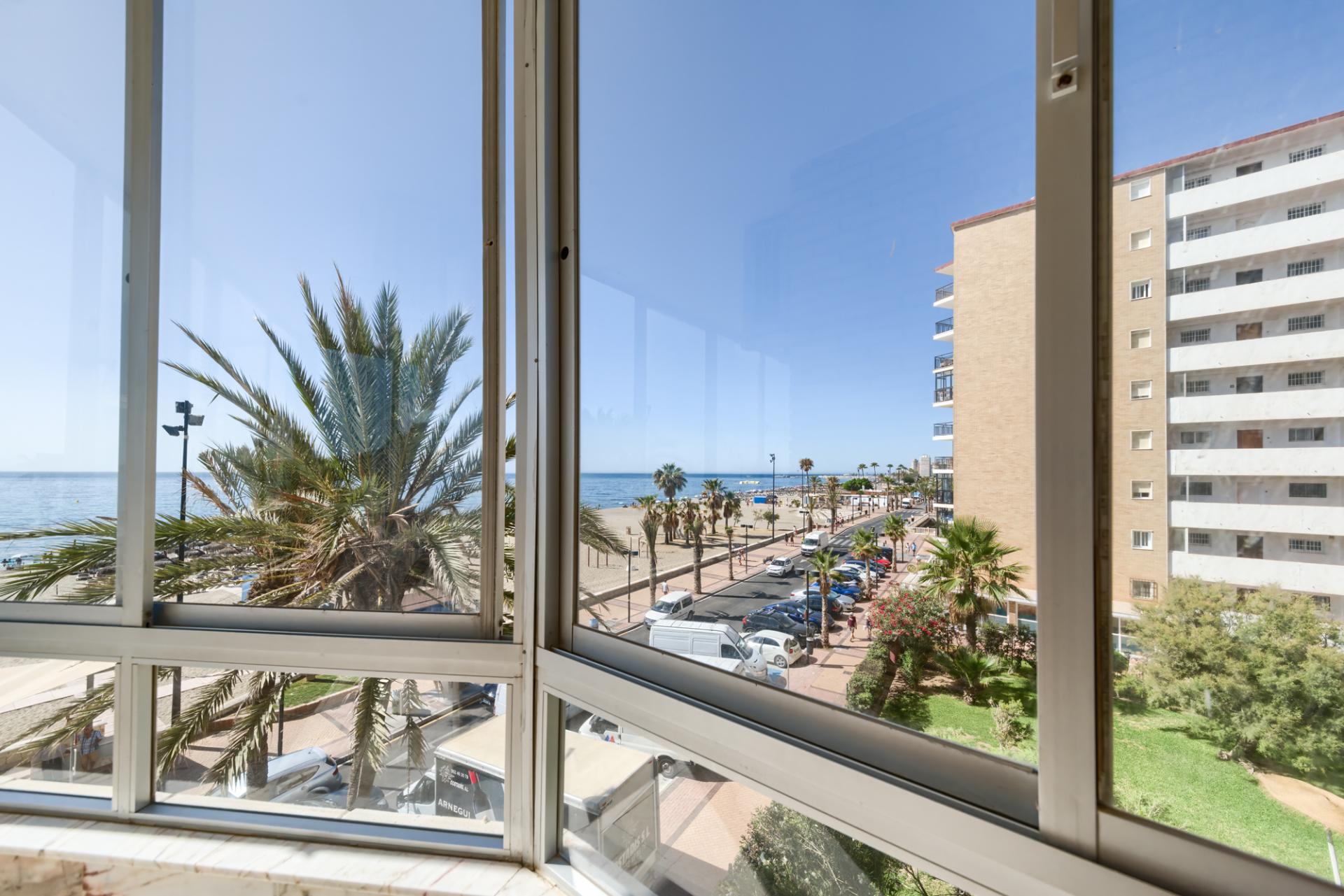 3 Bedroom Apartment in Fuengirola - Photo 9