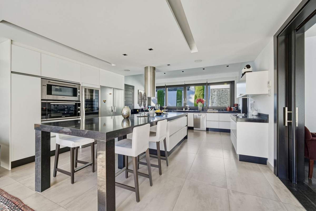 6 Bedroom Villa in San Pedro de Alcántara - Foto 4