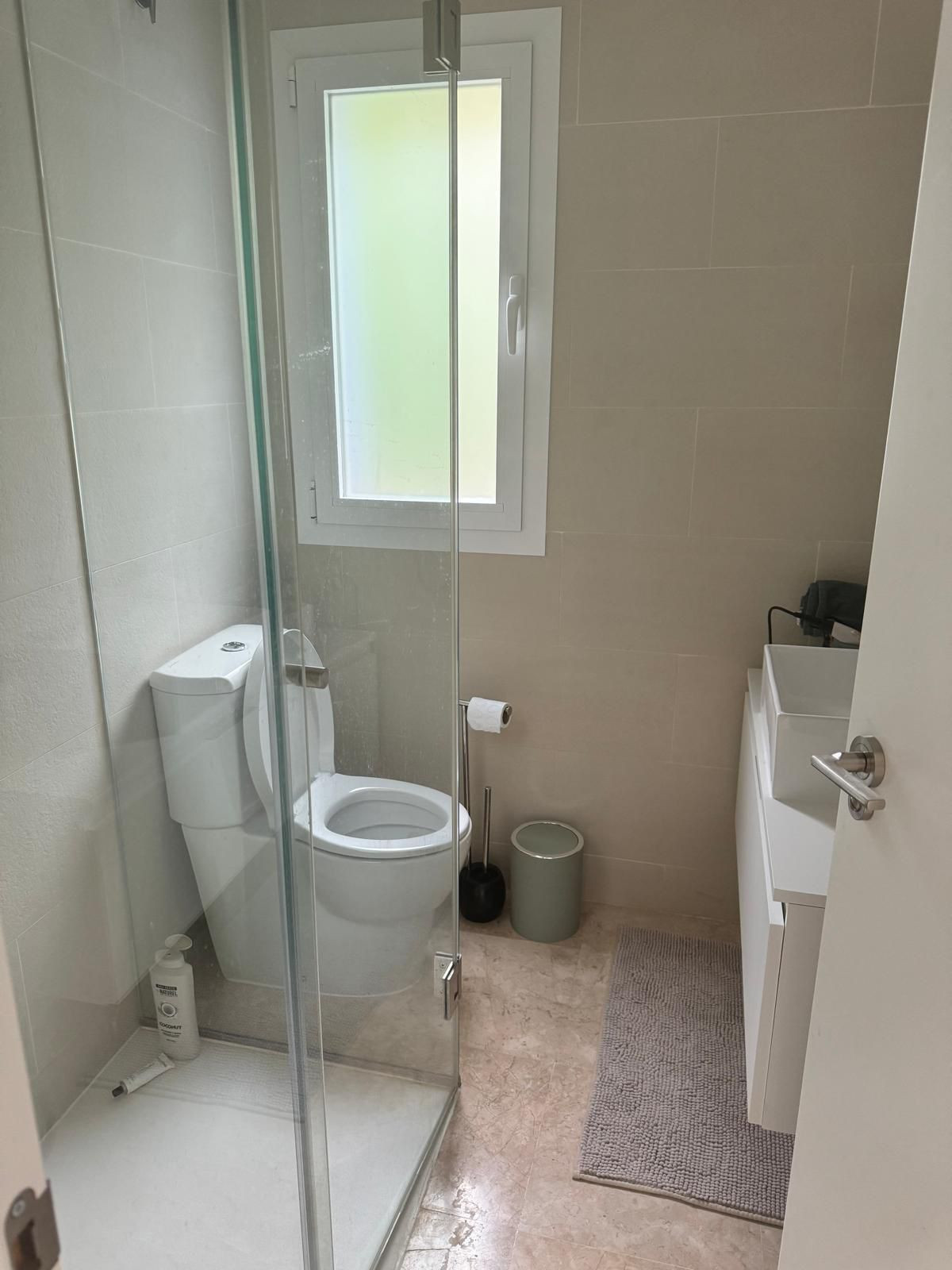 3 Bedroom Apartment in Estepona - Foto 16