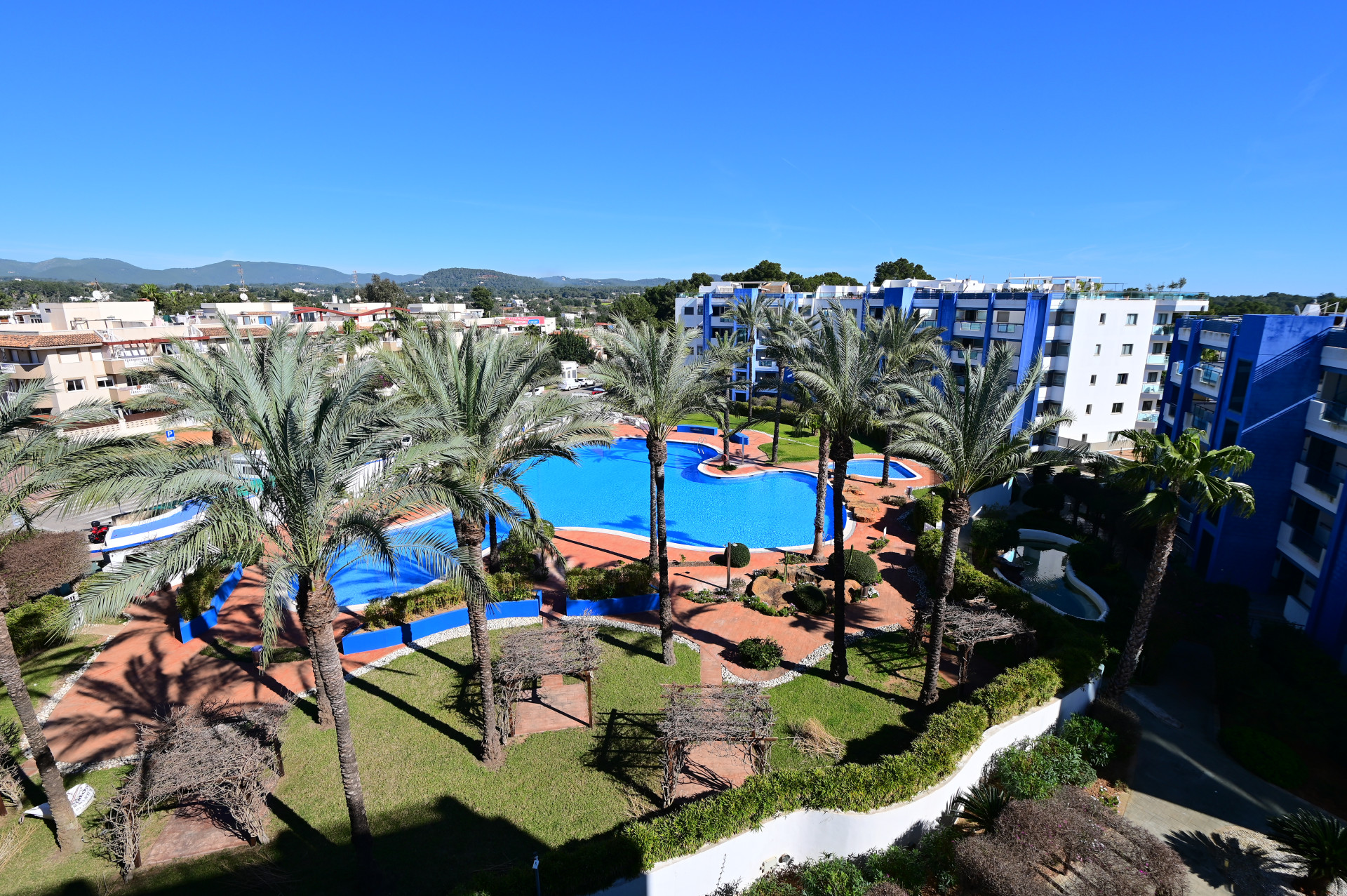 Piso de 2 dormitorios con piscina en Baleares – Foto 20