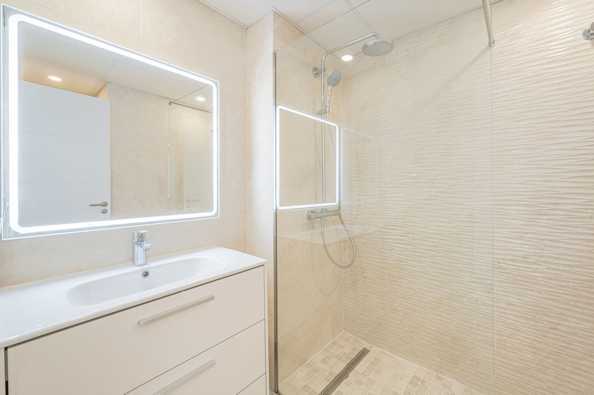 3 Bedroom Townhouse in Marbella - Photo 19