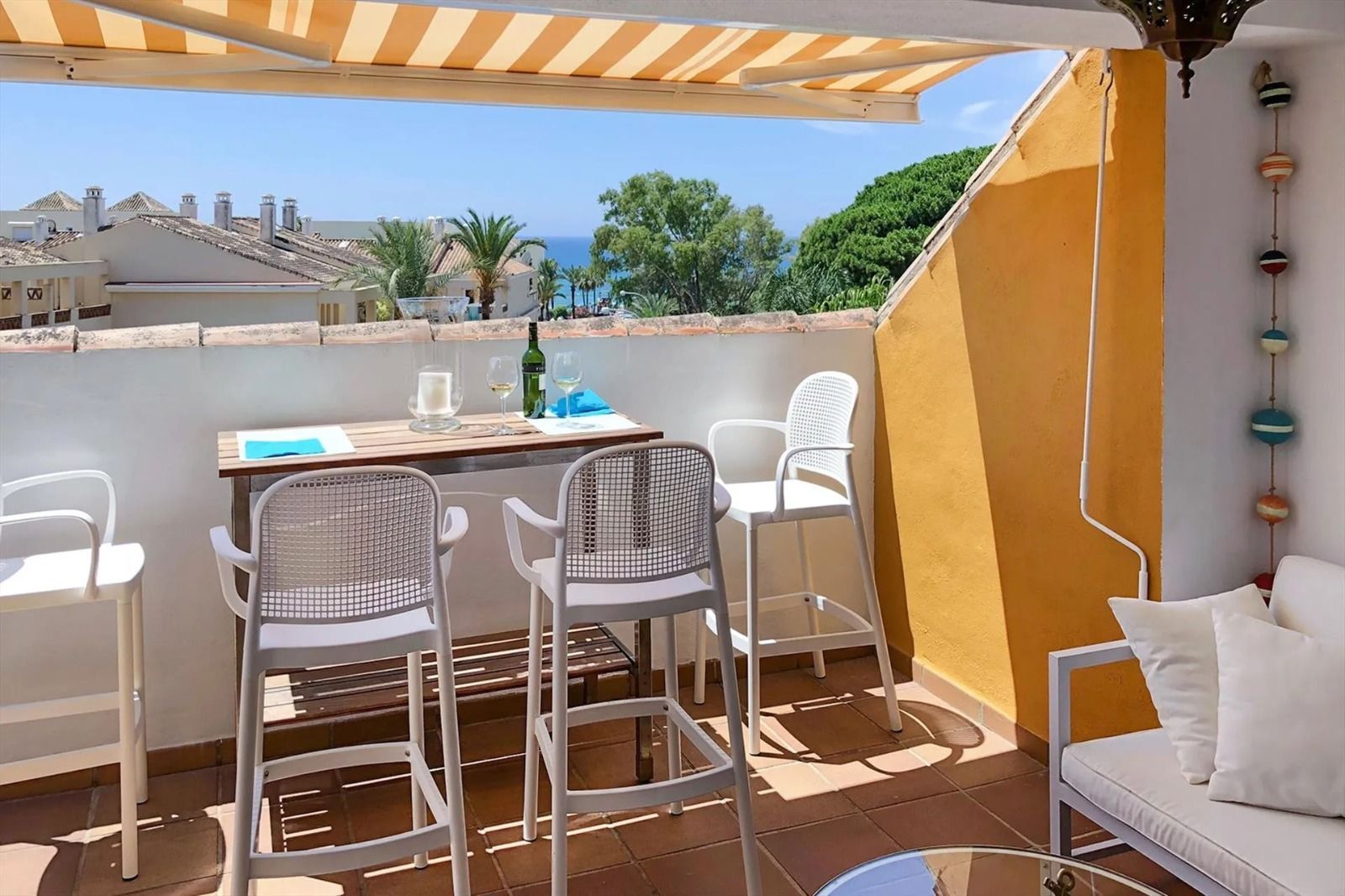 Townhouse in Elviria — photo 1