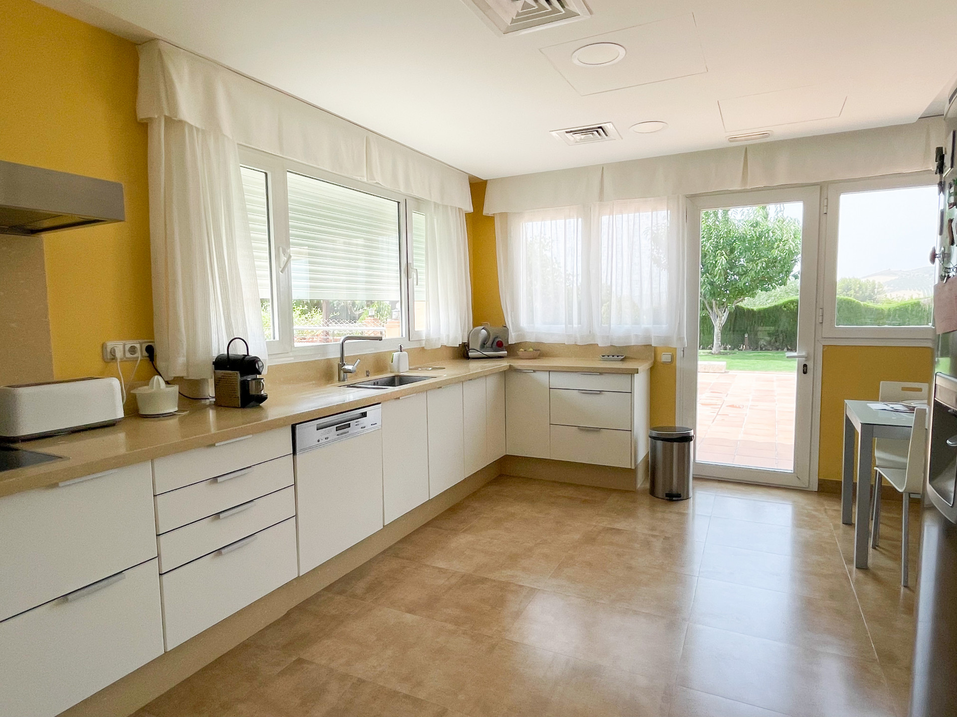 6 Bedroom Villa in Antequera - Photo 11