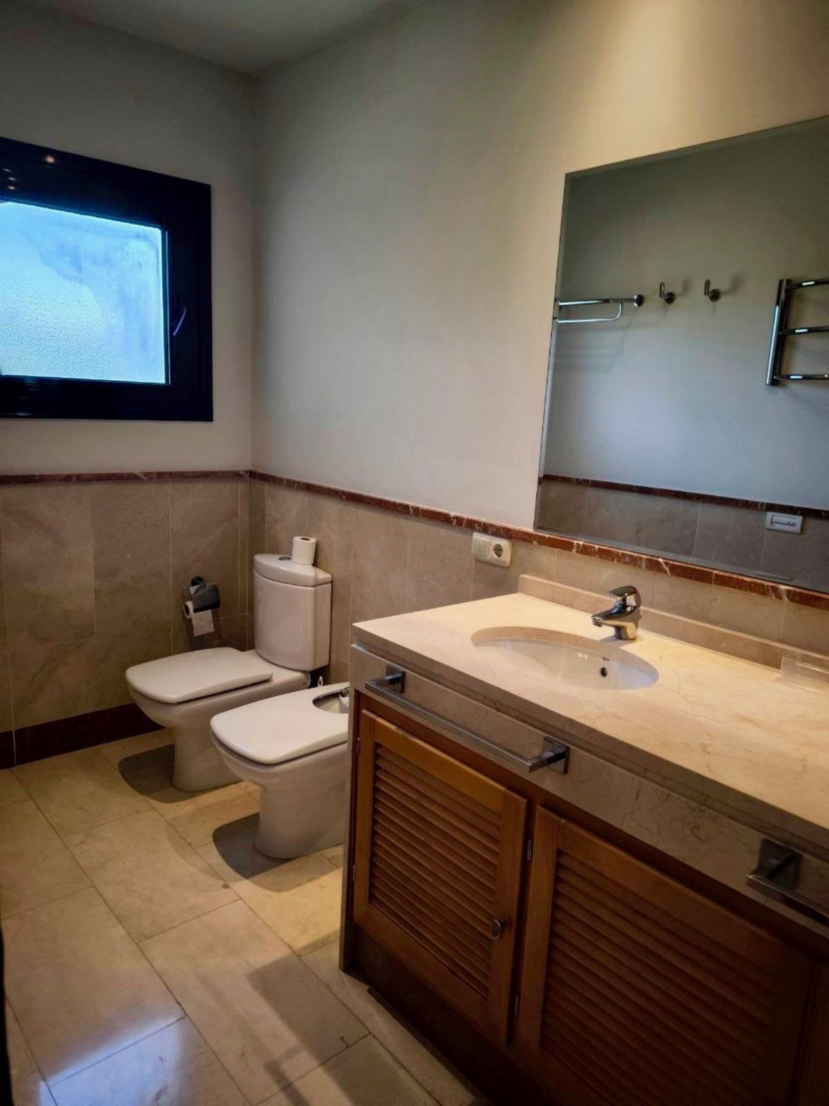 Piso de 3 dormitorios con piscina en Málaga – Foto 22