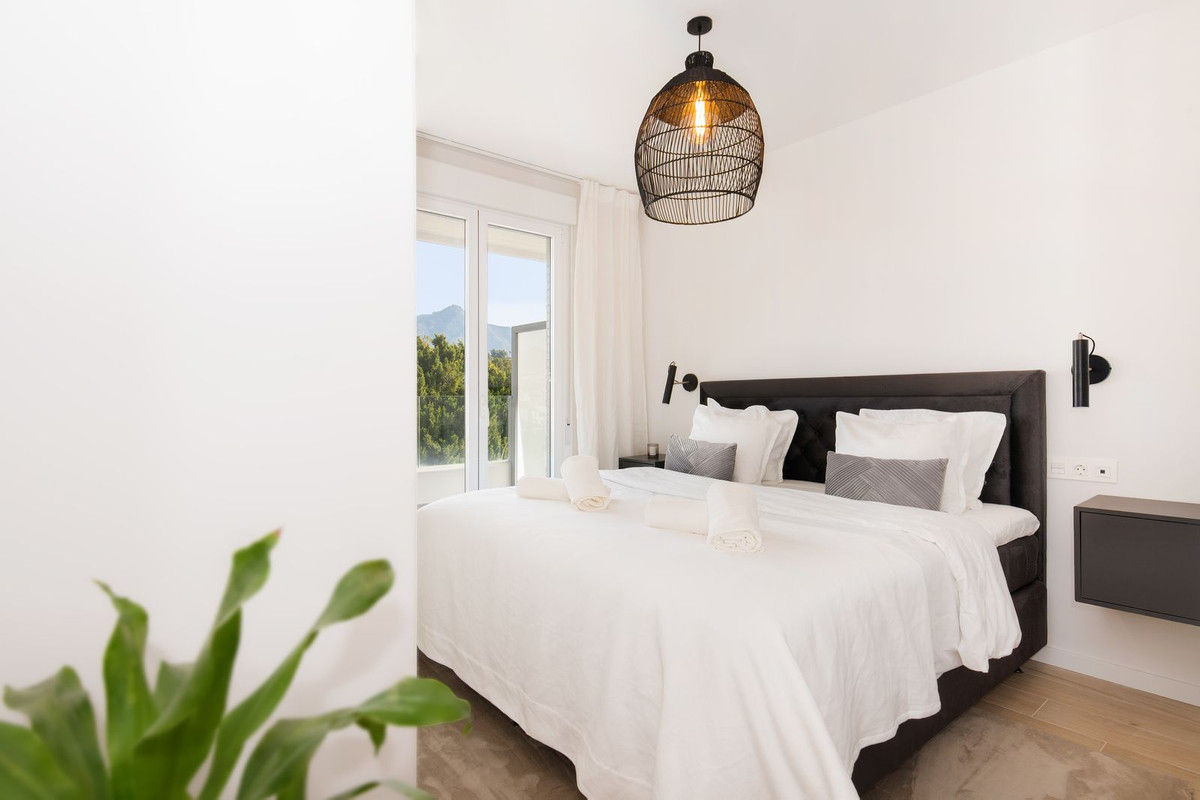 2 Bedroom Apartment in Marbella - Photo 34