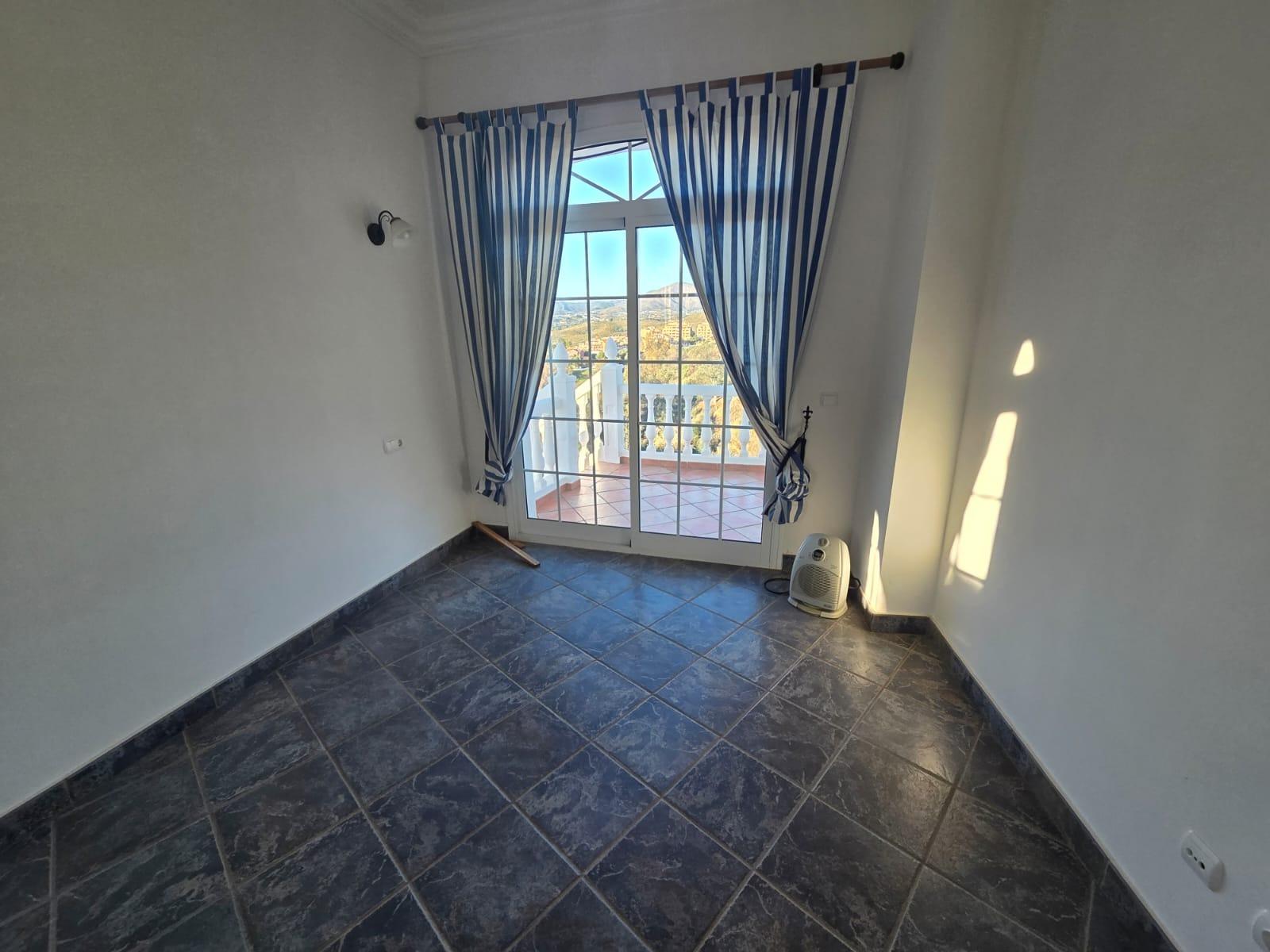 5 Bedroom Villa in Mijas - Photo 19