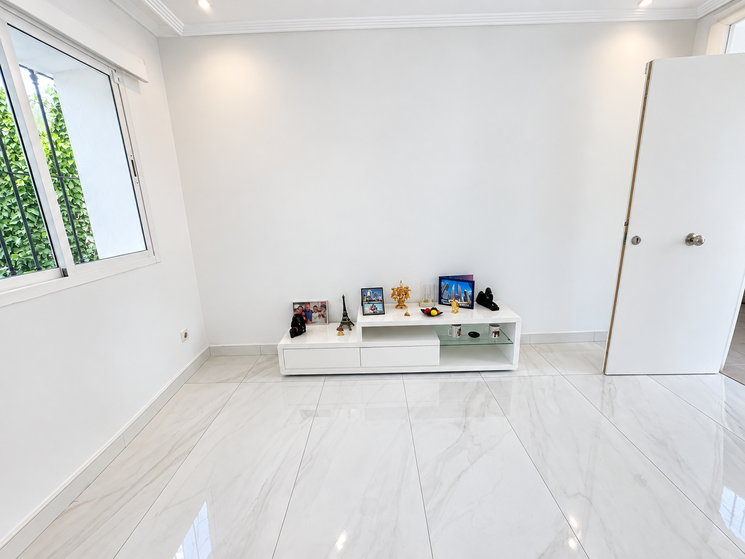 4 Bedroom Villa in Marbella - Photo 20