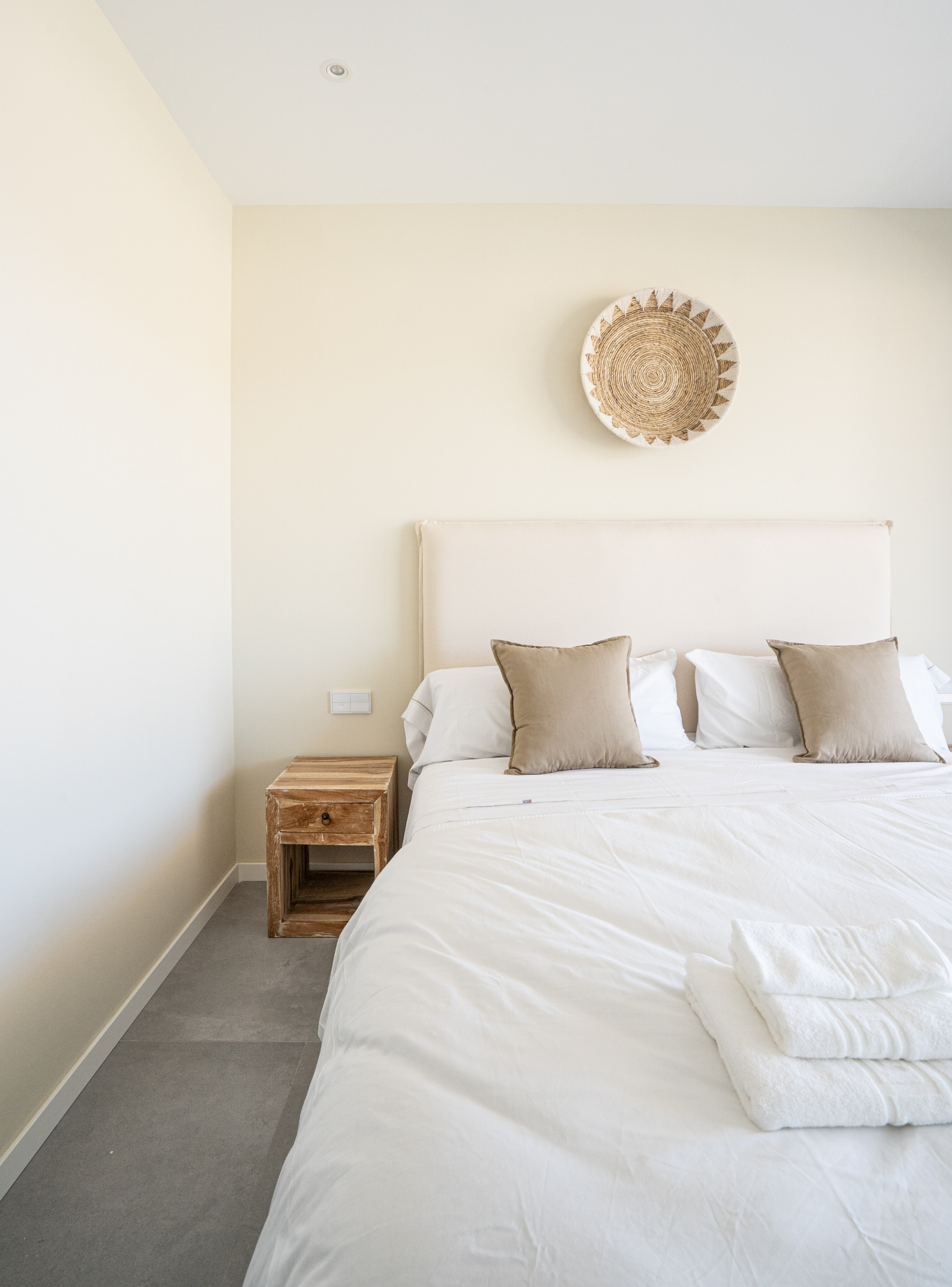 2 Bedroom Apartment in Fuengirola - Photo 3