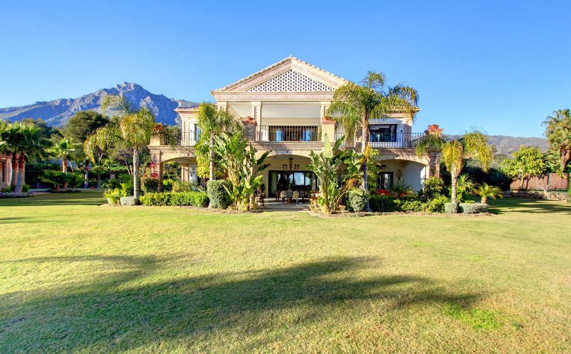 6 Bedroom Villa in Marbella - Photo 4