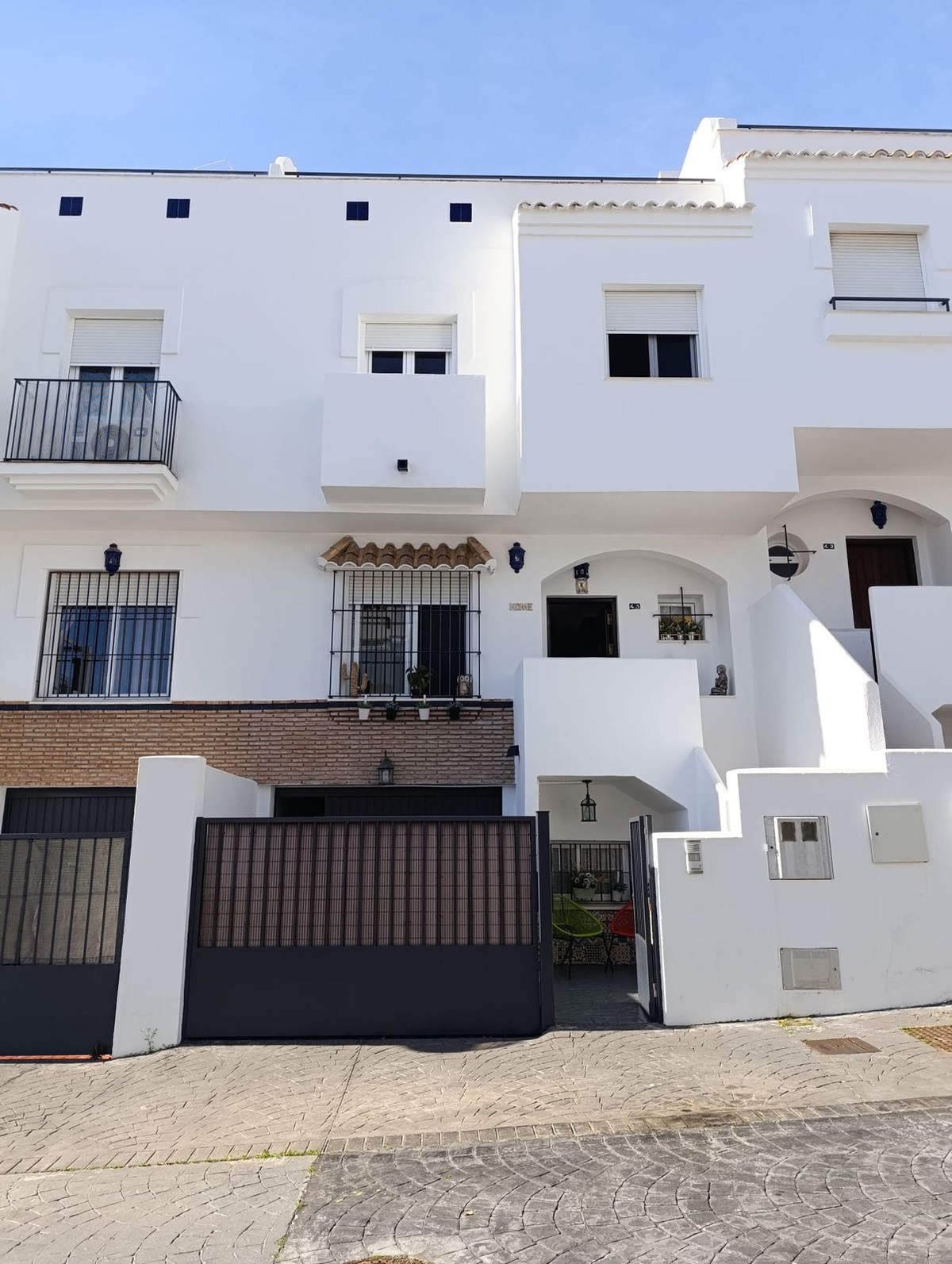 3 Bedroom Townhouse in Fuengirola - Photo 4