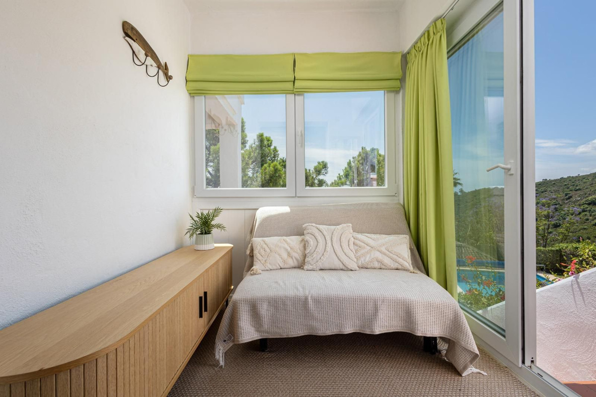 3 Bedroom Villa in Estepona - Photo 4