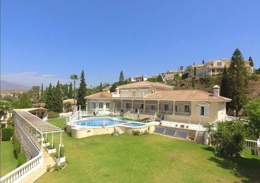 10 Bedroom Villa in Mijas - Photo 4