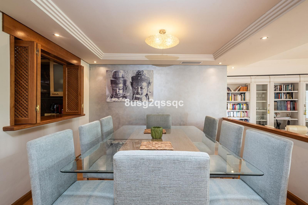 4 Bedroom Villa in Estepona - Photo 3