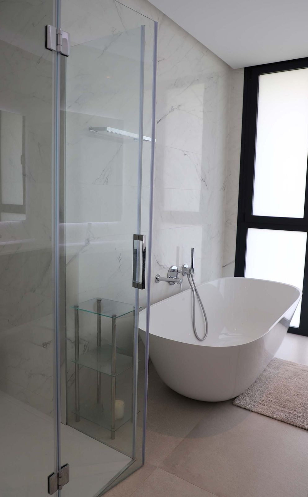 5 Bedroom Villa in Estepona - Photo 23
