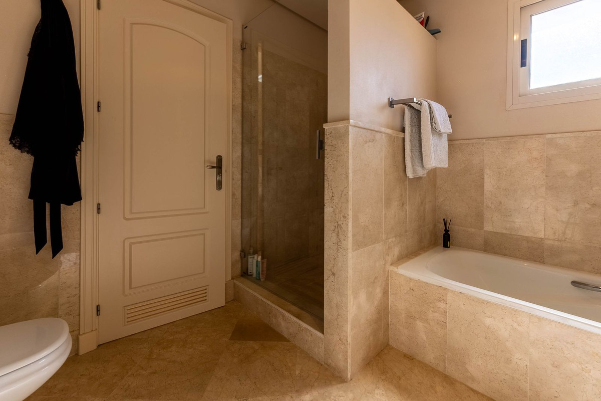 4 Bedroom Apartment in Marbella - Foto 25