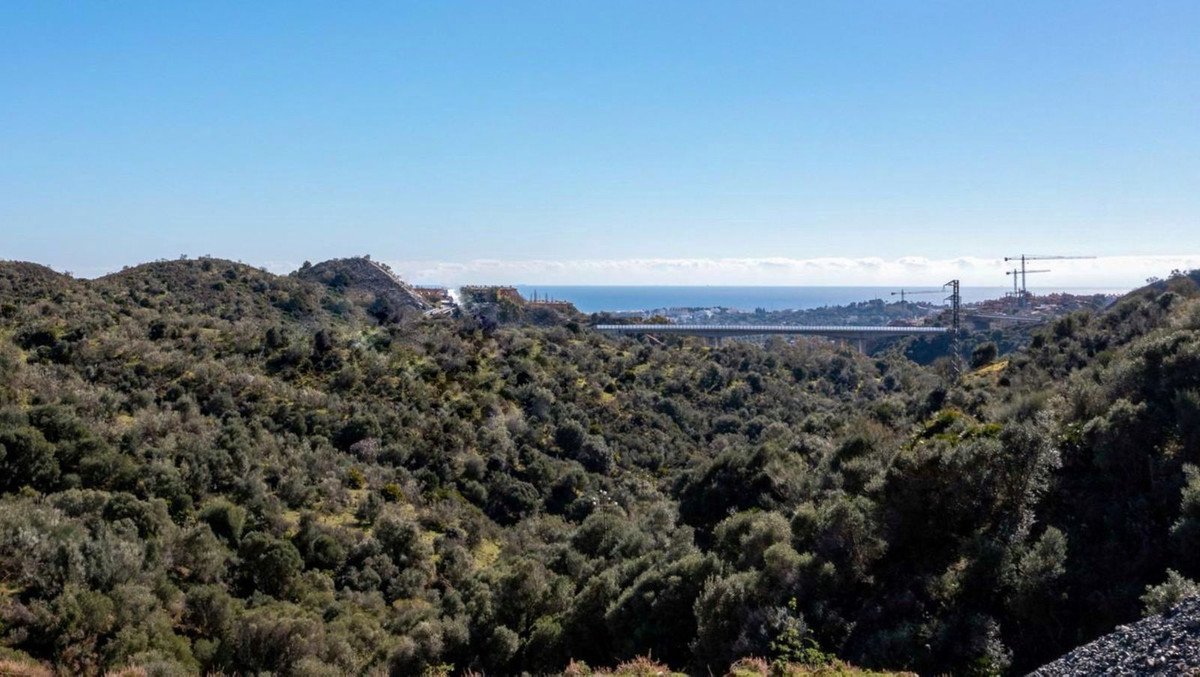 4,773 m² Plot in Benahavís - Photo 3