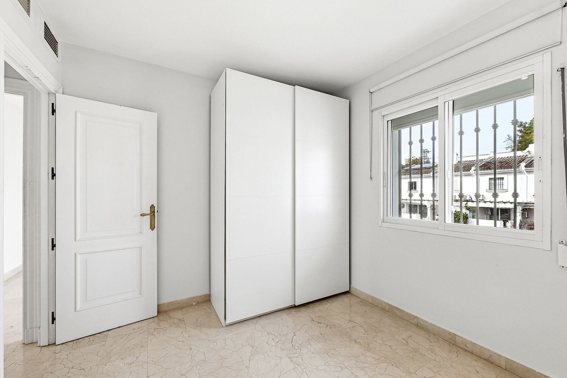 4 Bedroom Townhouse in Marbella - Photo 15