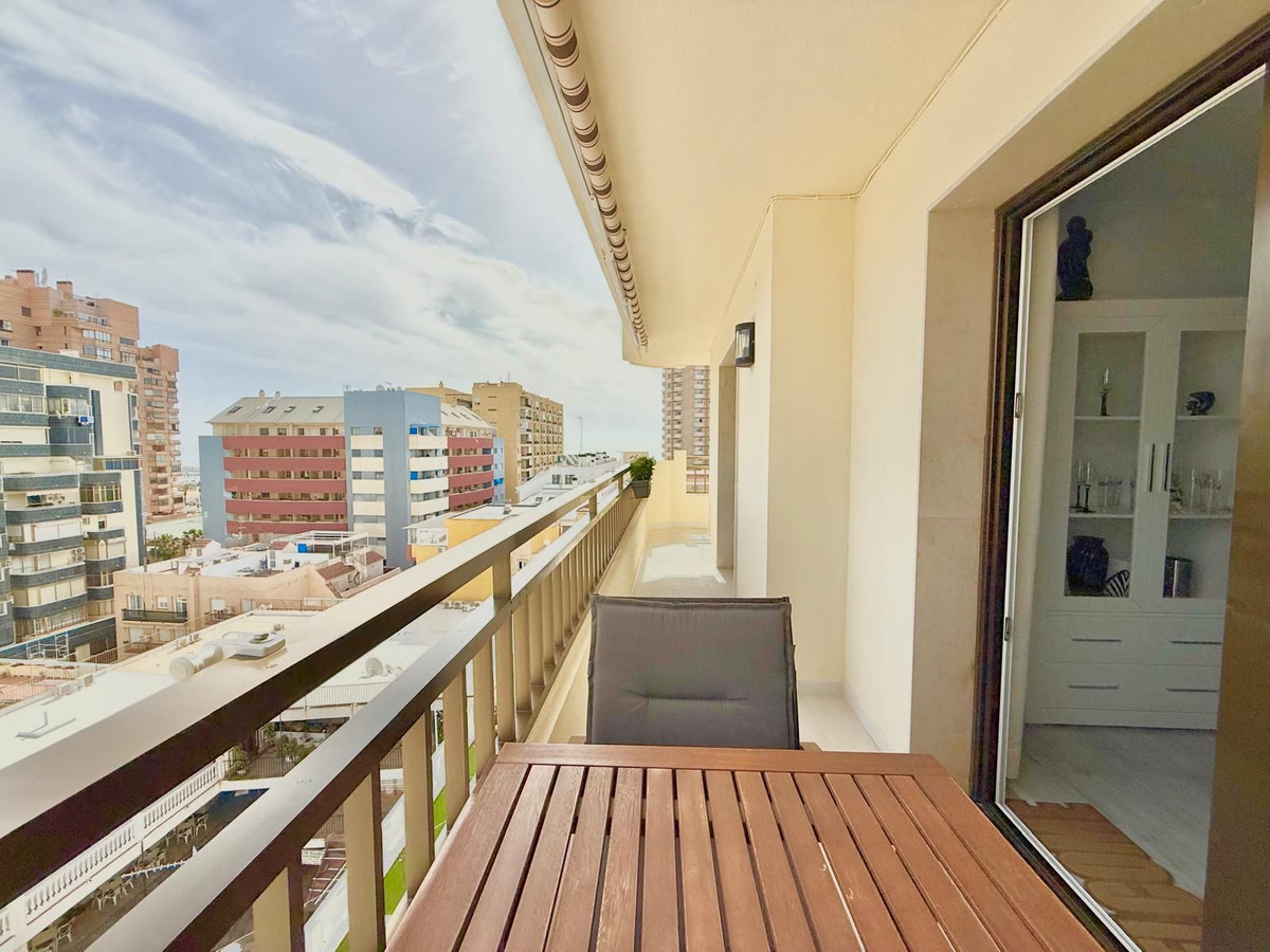 2 Bedroom Apartment in Fuengirola - Foto 2