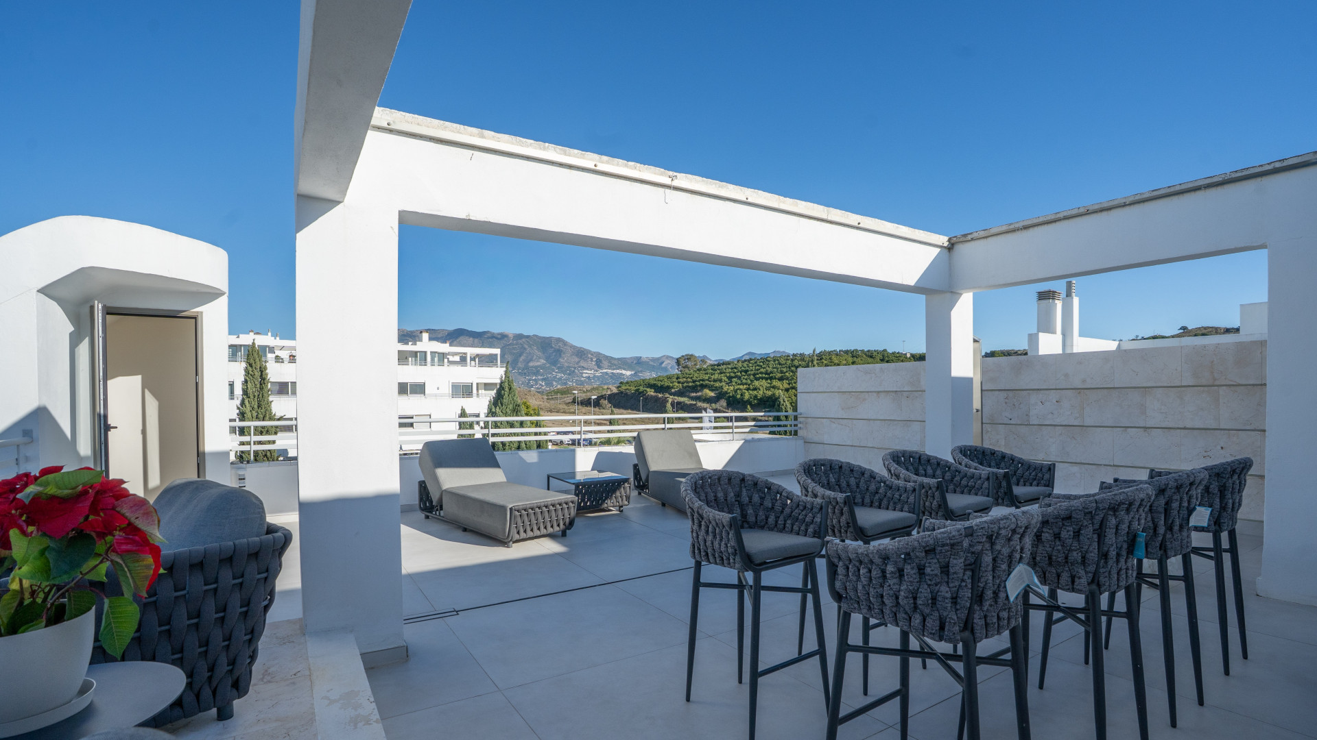 2 Bedroom Penthouse in Mijas - Photo 3