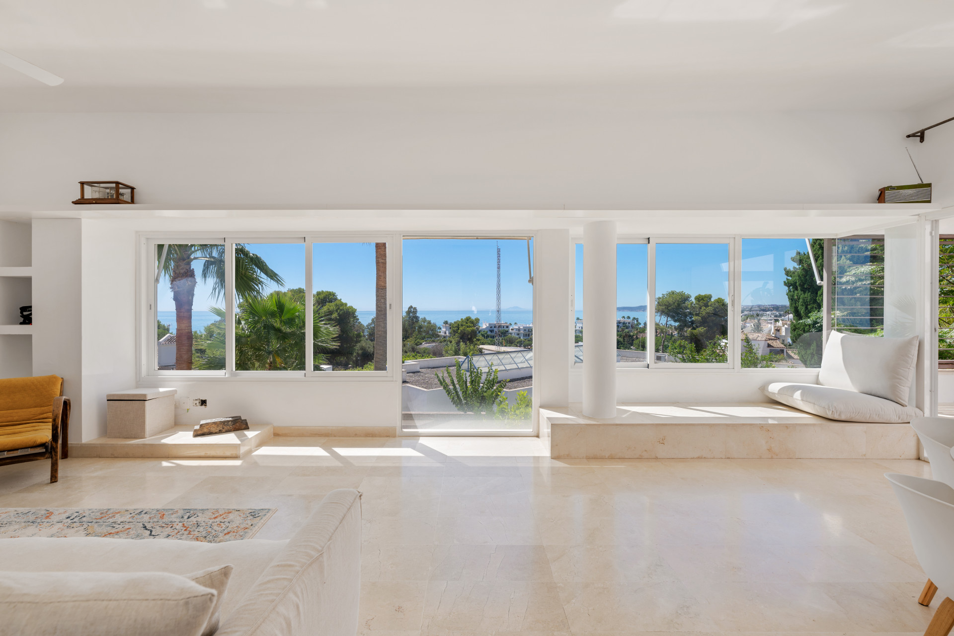 4 Bedroom Villa in Estepona - Photo 5