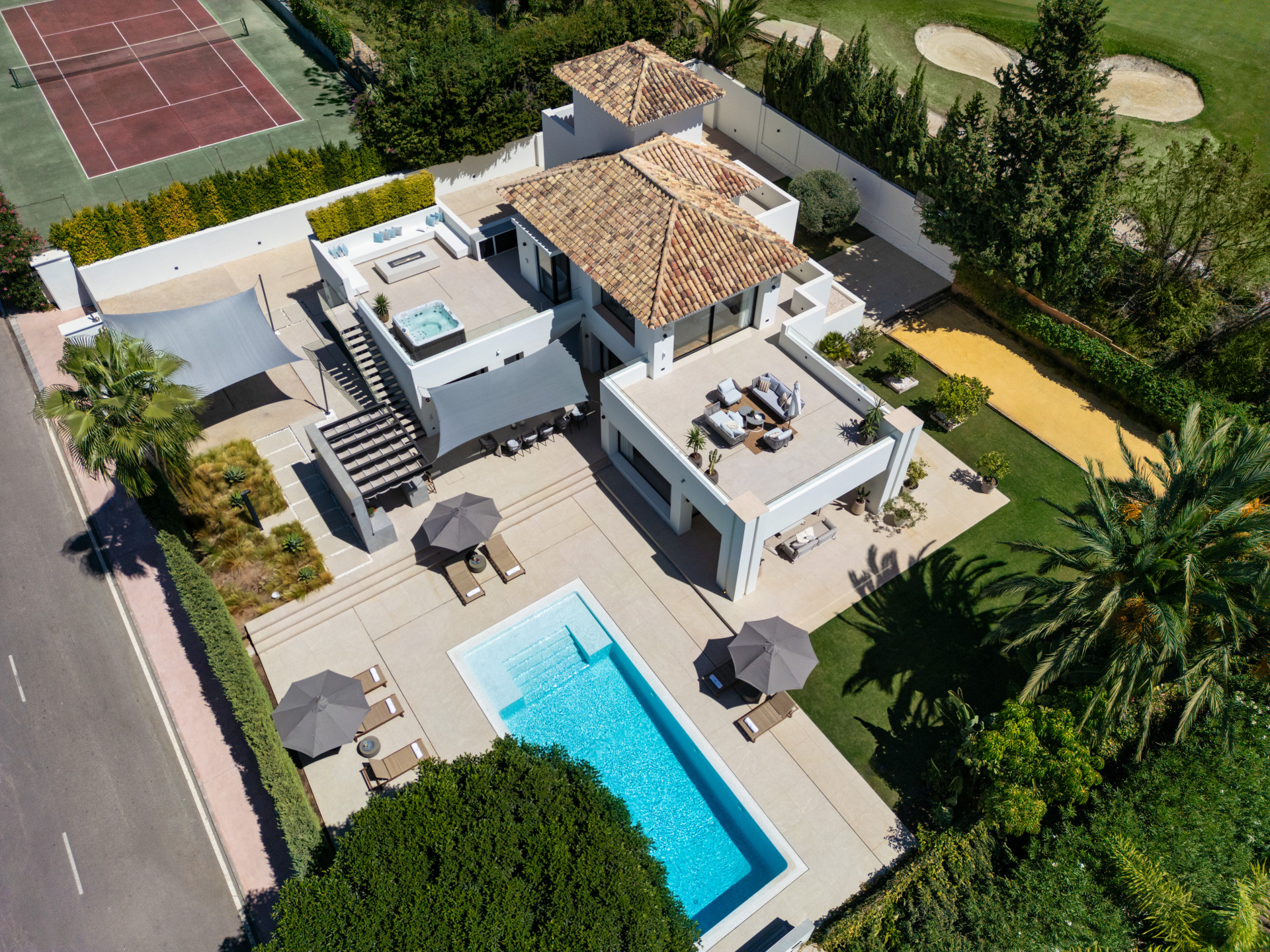 6 Bedroom Villa in Marbella - Photo 17
