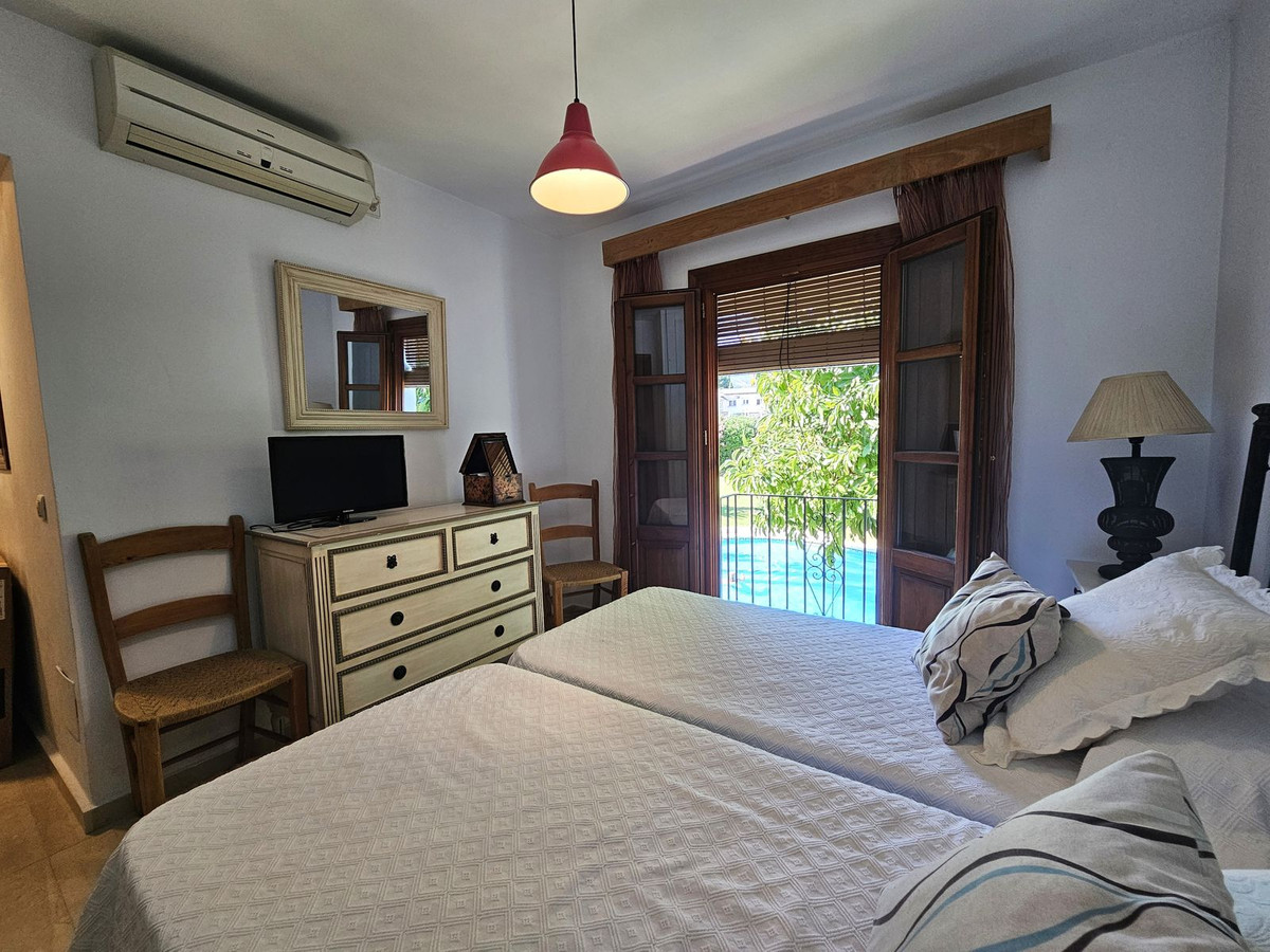 3 Bedroom Townhouse in Benahavís - Photo 15